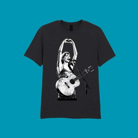 TAYLOR SWIFT T-SHIRT